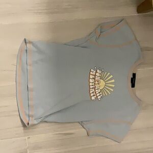 Women’s Forever 21 t-shirt